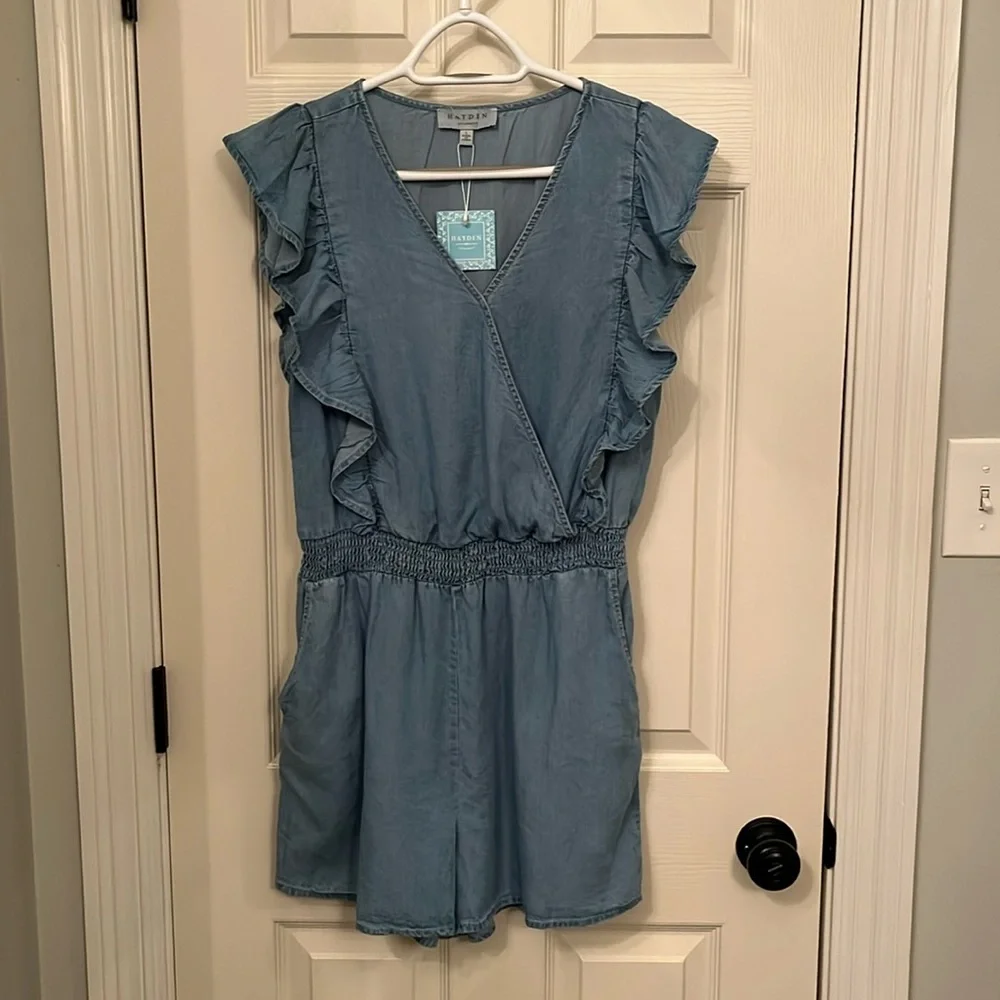 NWT Hayden Women’s‎ Denim Romper Sz Large Ruffles Surplice Top Elastic Waist